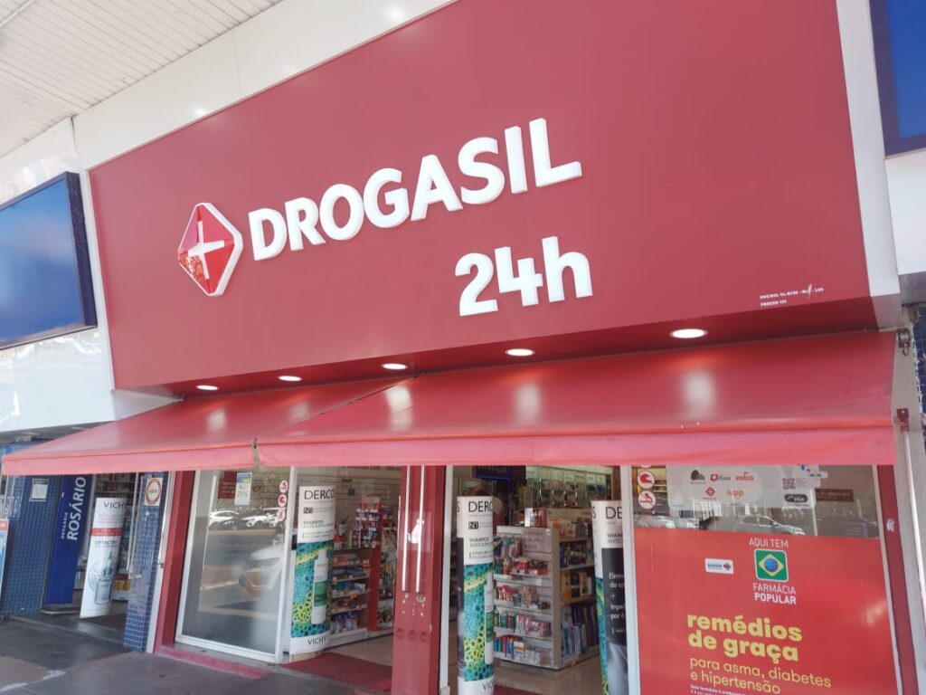 Drogasil 24 horas, Rua das Farmácias, Quadra 102 Sul, Comércio Brasilia